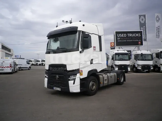 RENAULT T520 HIGH SLEEPER CAB EVO